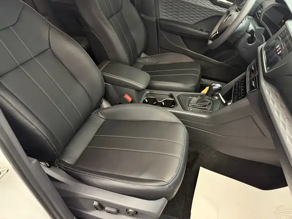 Volkswagen Tharu 2022 из CN, фото 7