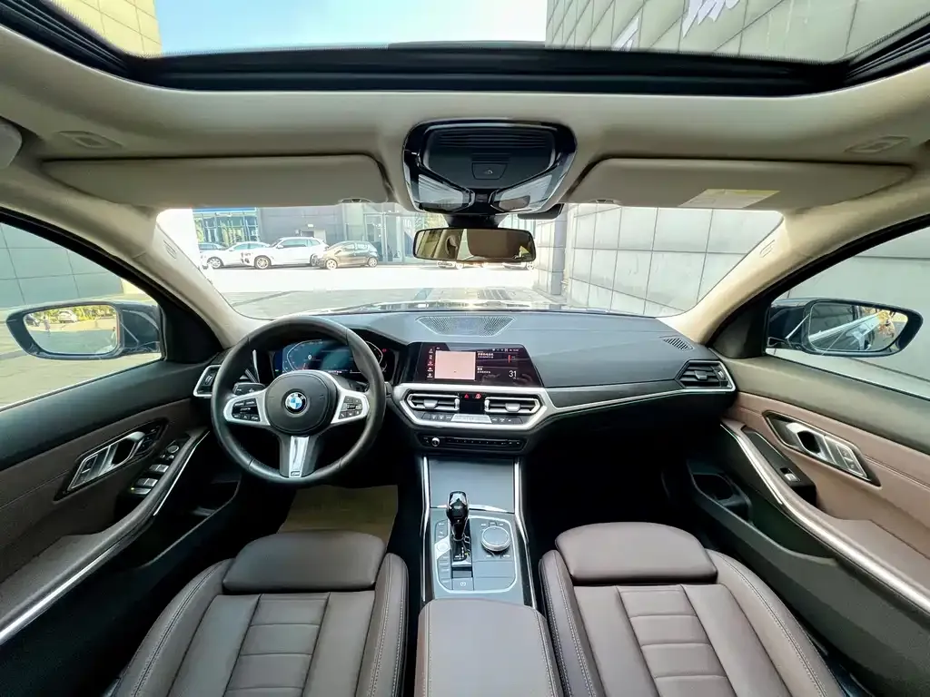 BMW 3 Series 2021 из CN, фото 3