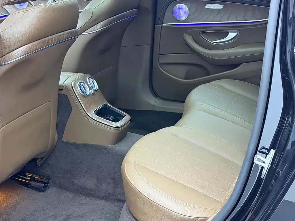 Mercedes-Benz E-Class 2022 из CN, фото 8