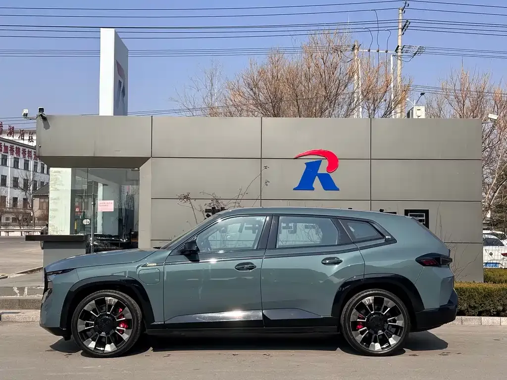 BMW XM 2023 из CN, фото 7