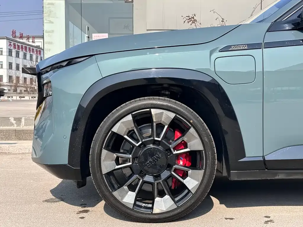 BMW XM 2023 из CN, фото 4