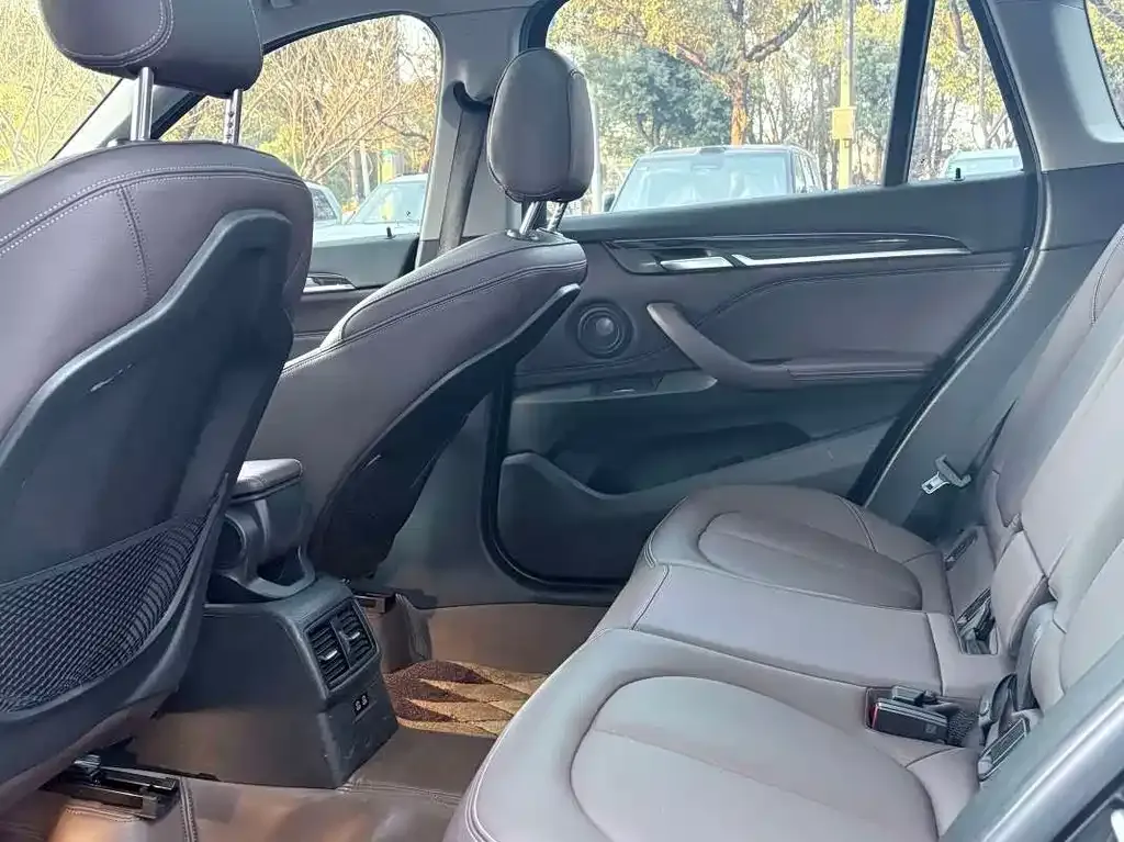 BMW X1 2023 из CN, фото 8