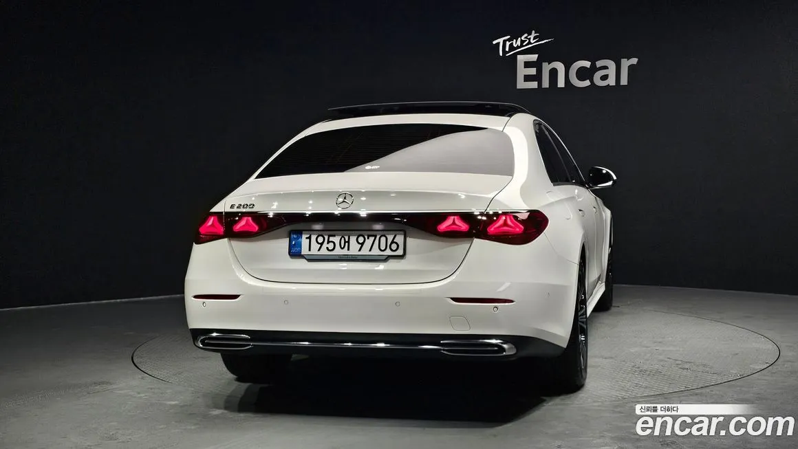 Mercedes-Benz E-Class 2024 из KR, фото 3