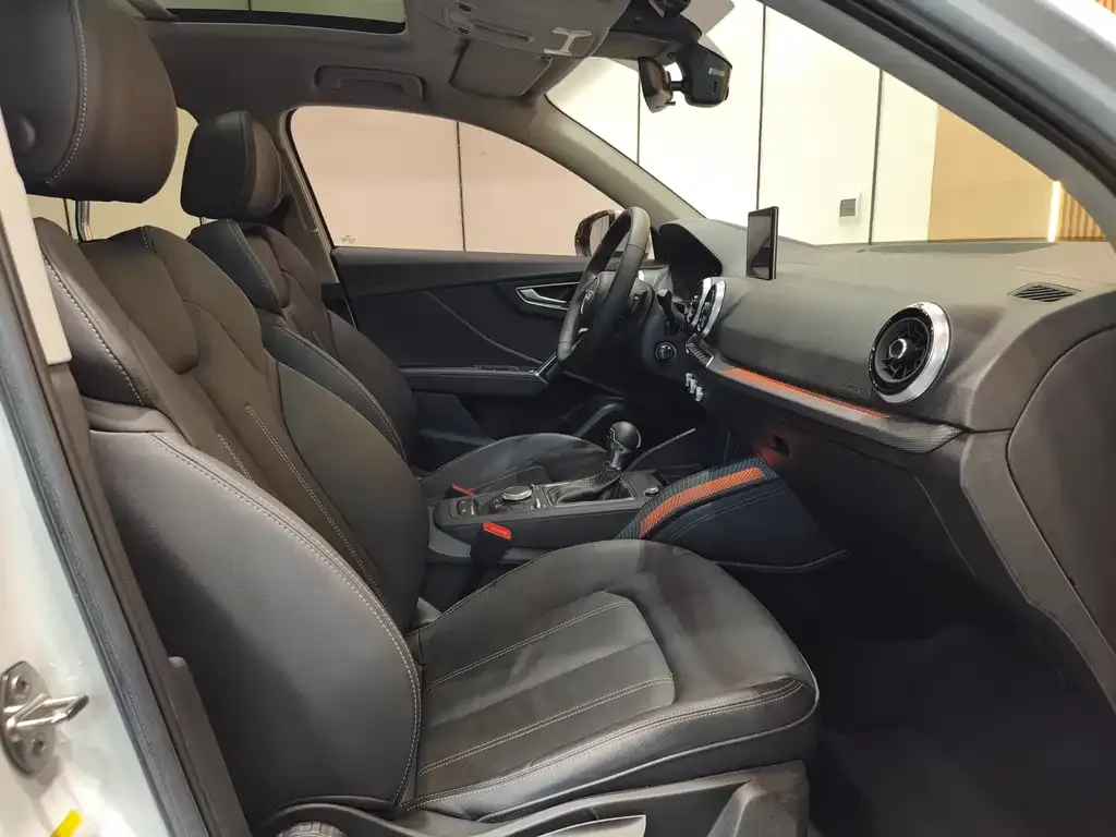 Audi Q2L 2021 из CN, фото 10