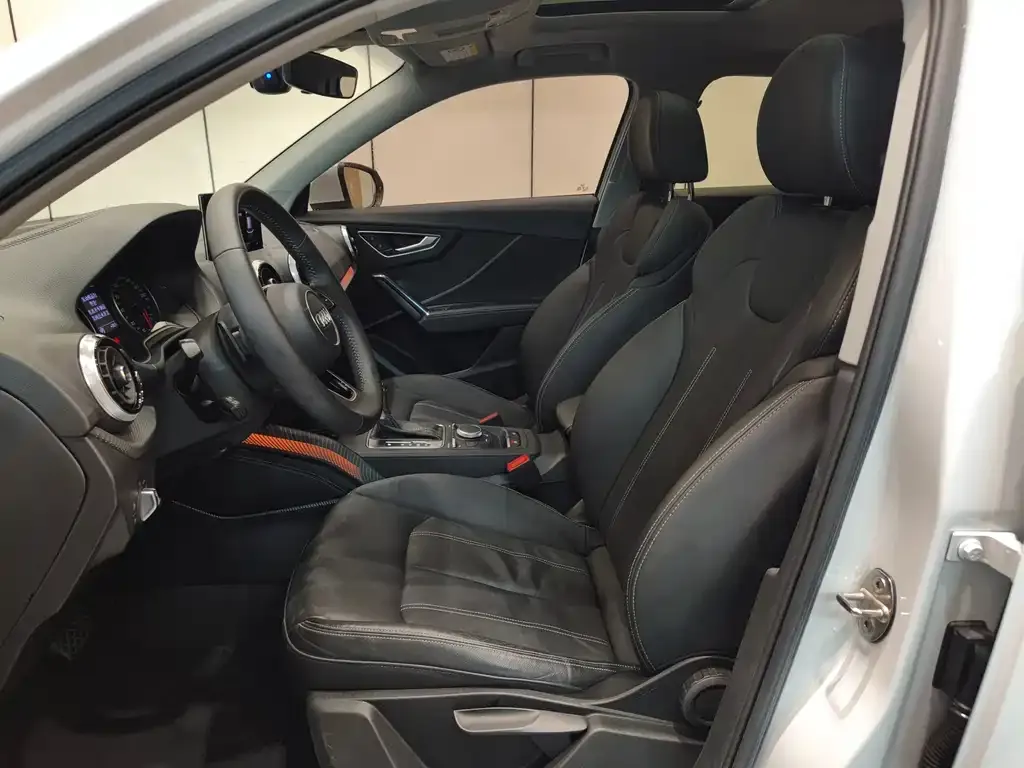 Audi Q2L 2021 из CN, фото 4