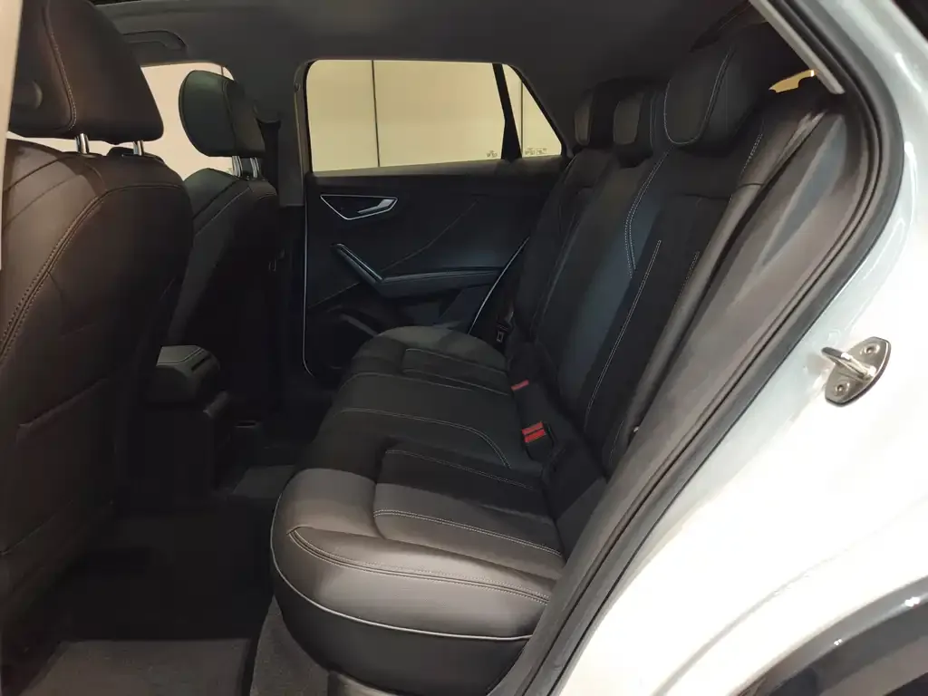 Audi Q2L 2021 из CN, фото 2