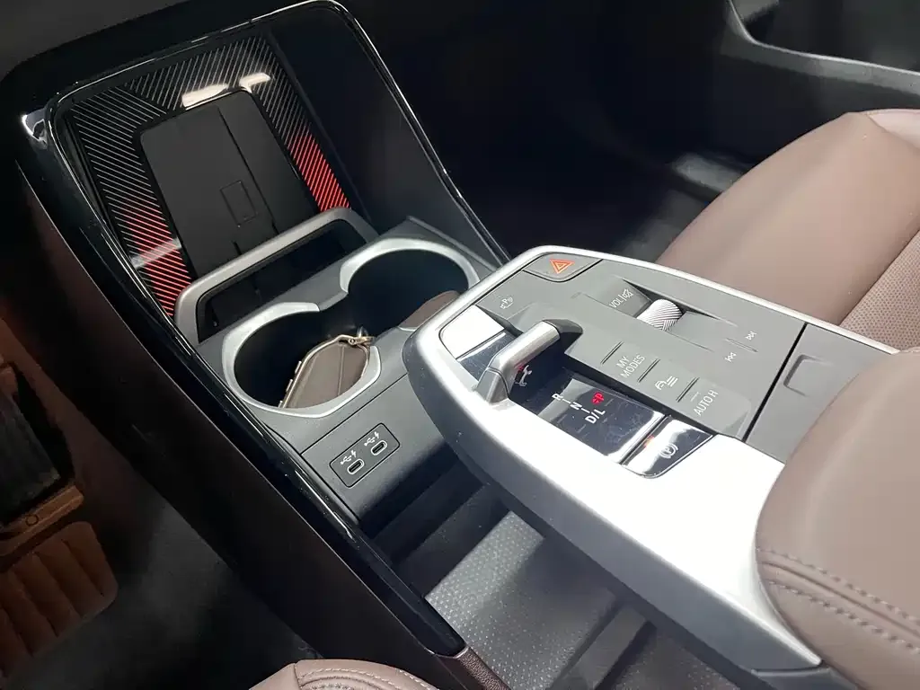 BMW X1 2024 из CN, фото 2