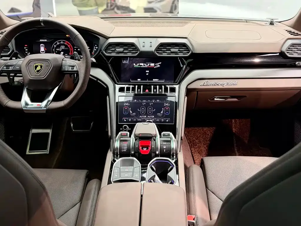 Lamborghini Urus 2024 из CN, фото 6