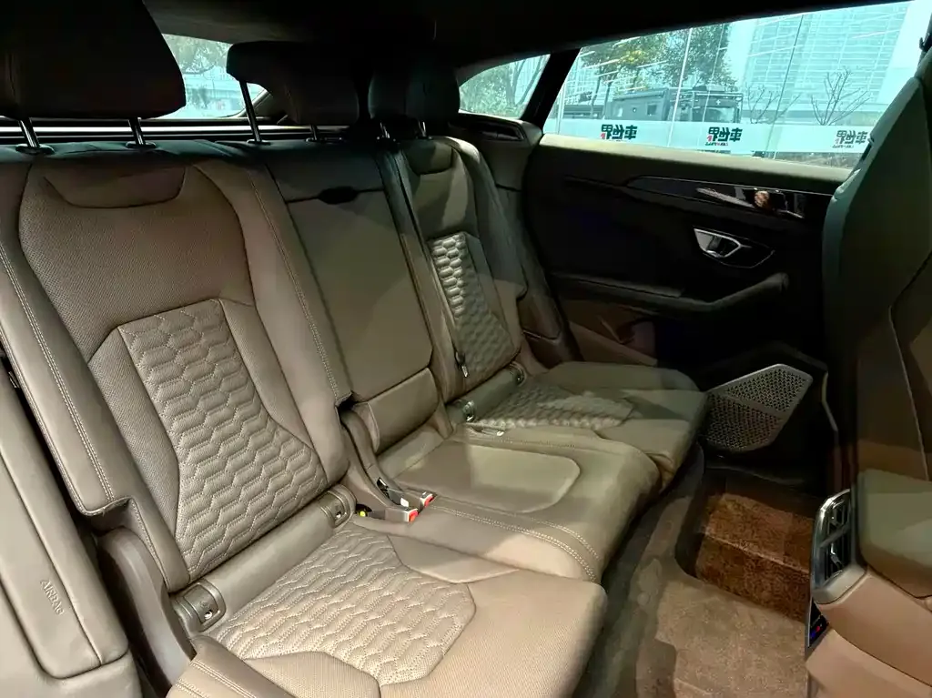 Lamborghini Urus 2024 из CN, фото 9