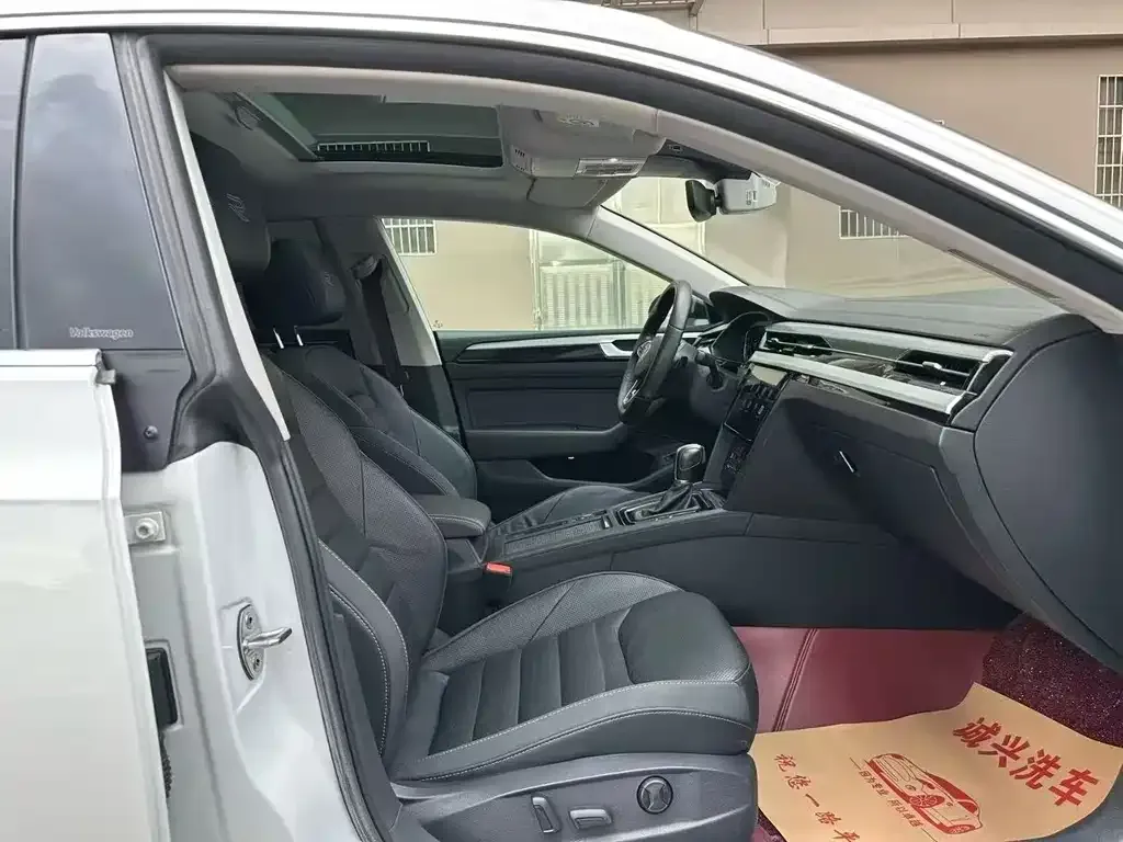 Volkswagen CC 2023 из CN, фото 5