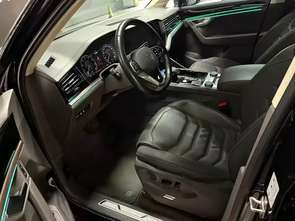 Volkswagen Touareg 2023 из CN, фото 5
