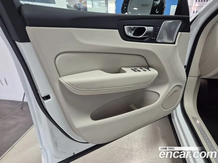 Volvo XC60 2026 из KR, фото 10