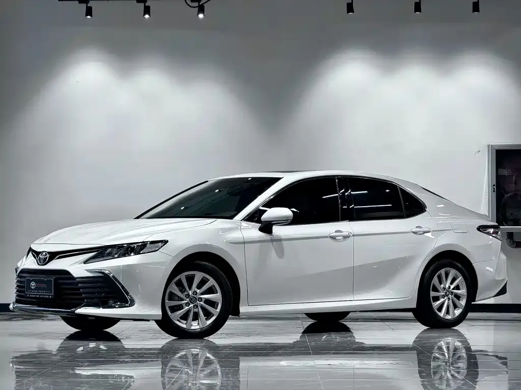 Toyota Camry 2022 из CN, фото 1