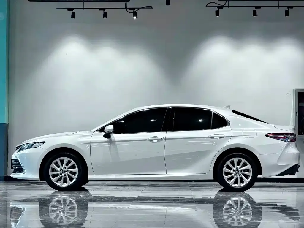 Toyota Camry 2022 из CN, фото 10
