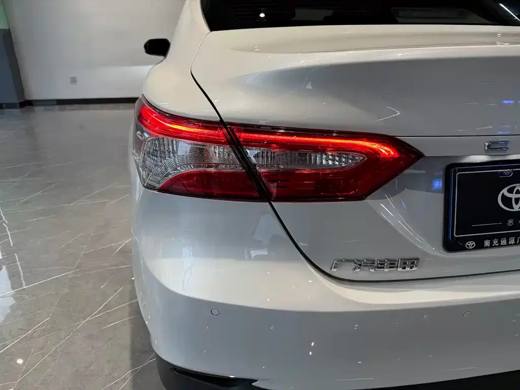 Toyota Camry 2022 из CN, фото 8