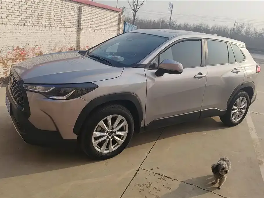 Toyota Corolla Cross 2023 из CN, фото 1