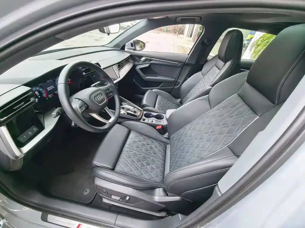 Audi A3 2024 из CN, фото 5