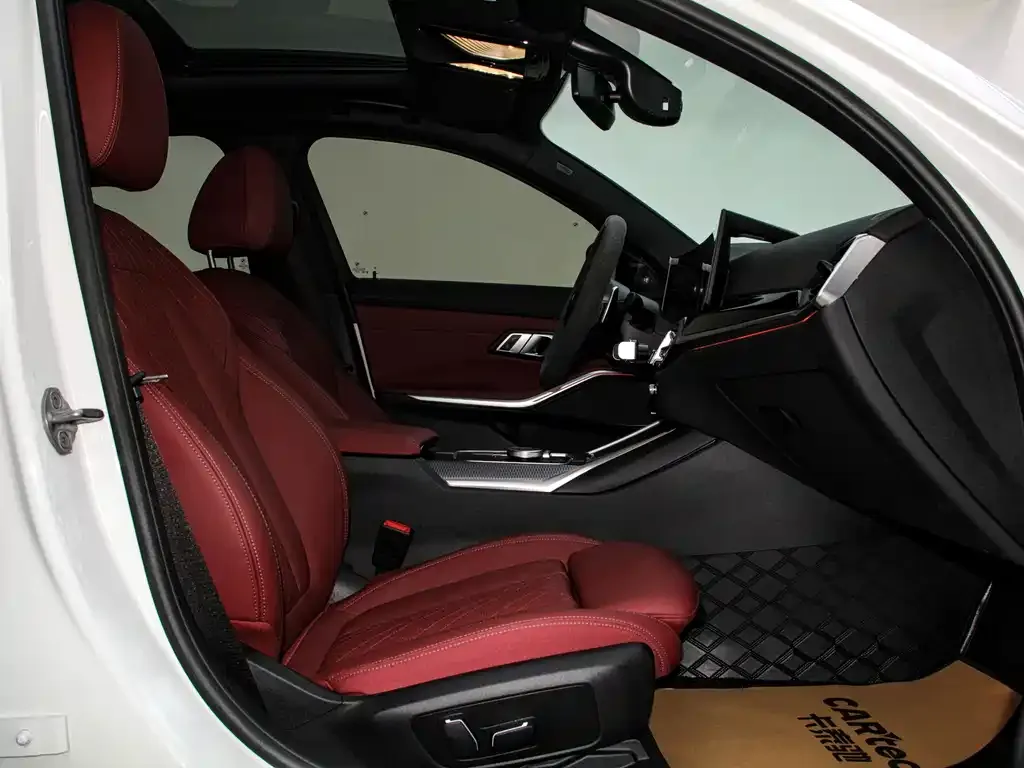BMW 3 Series 2024 из CN, фото 3