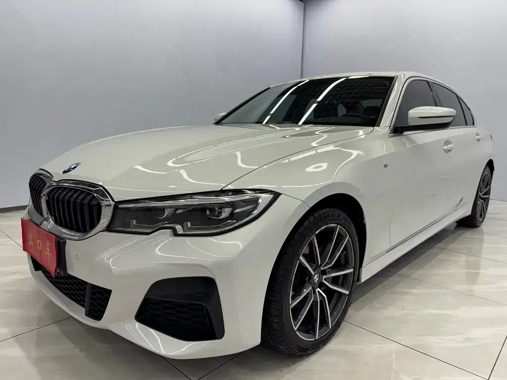 BMW 3 Series 2022 из CN, фото 1