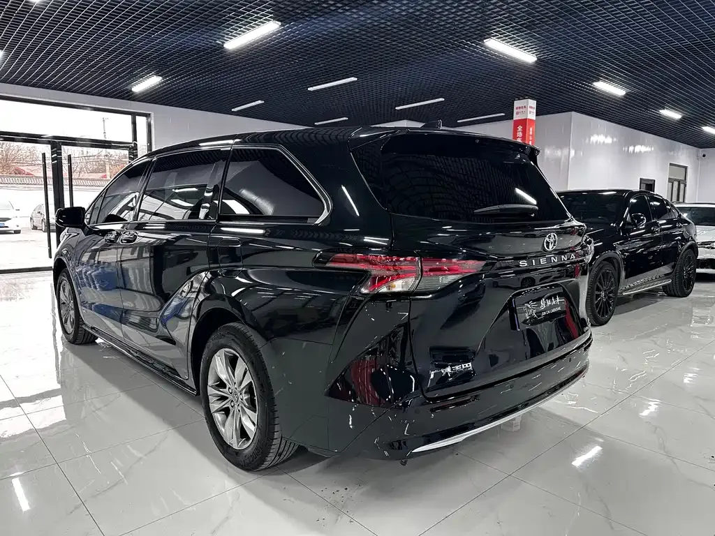Toyota Sienna 2025 из CN, фото 9