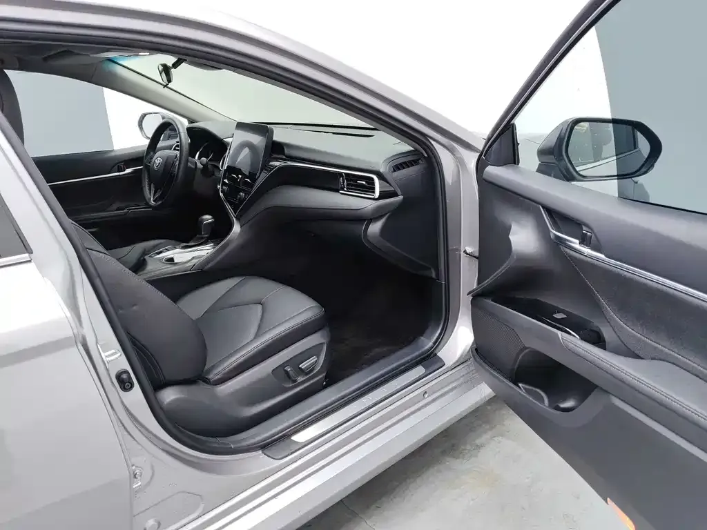 Toyota Camry 2022 из CN, фото 9