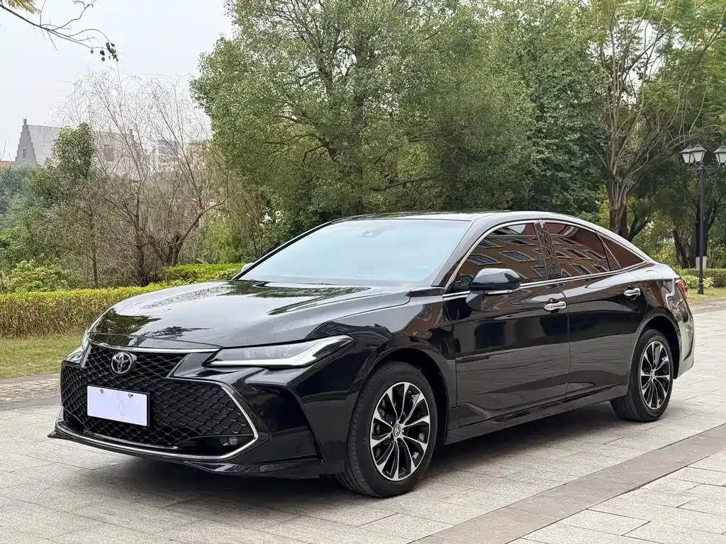 Toyota Avalon 2024 из CN, фото 1