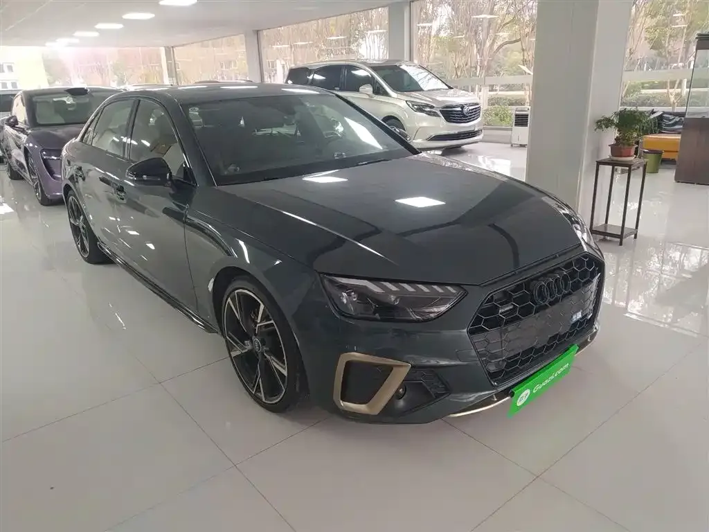 Audi A4L 2024 из CN, фото 9