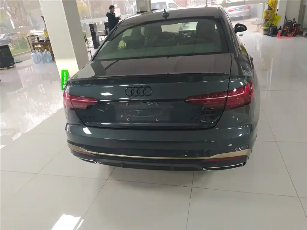 Audi A4L 2024 из CN, фото 3