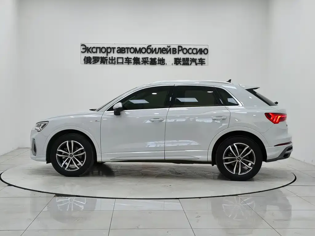 Audi Q3 2022 из CN, фото 2