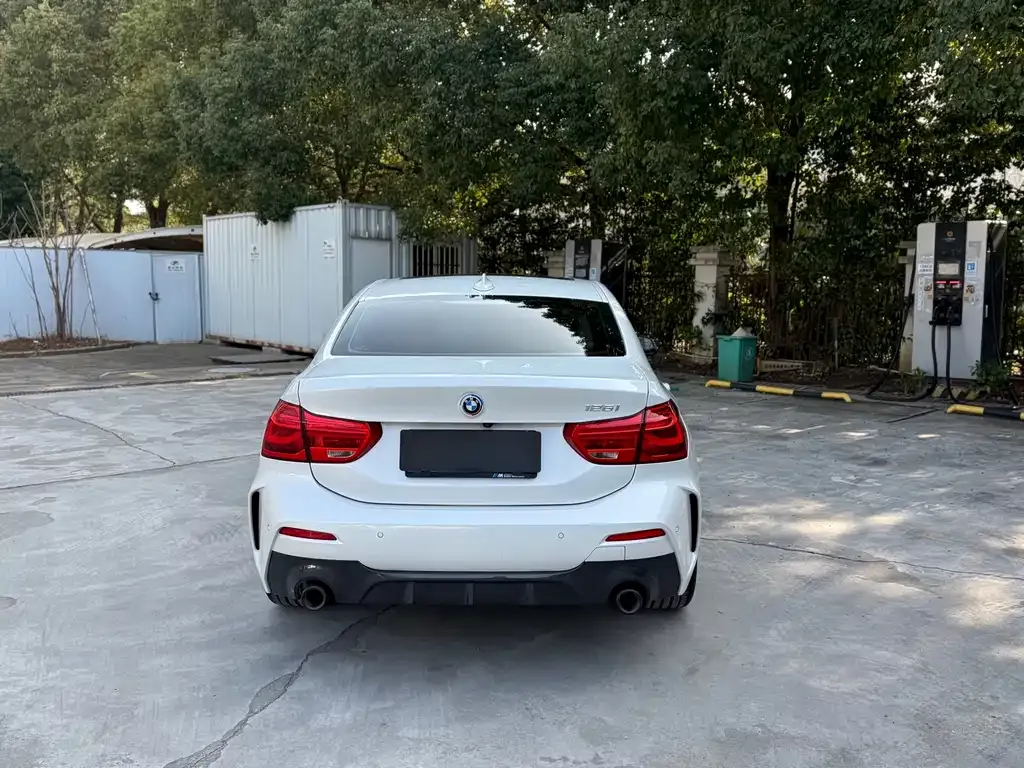 BMW 1 Series 2021 из CN, фото 9