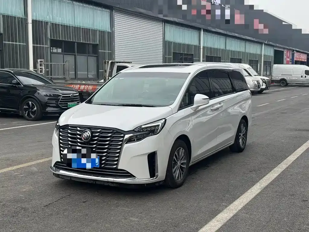 Buick GL8 2023 из CN, фото 1