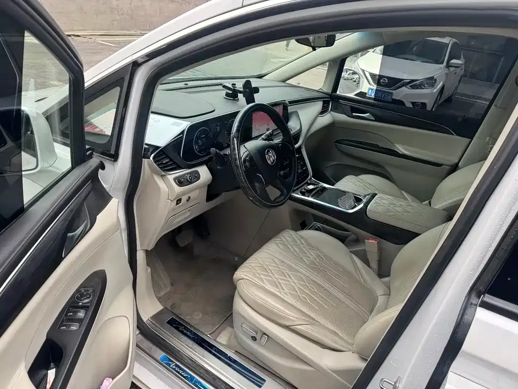 Buick GL8 2023 из CN, фото 8