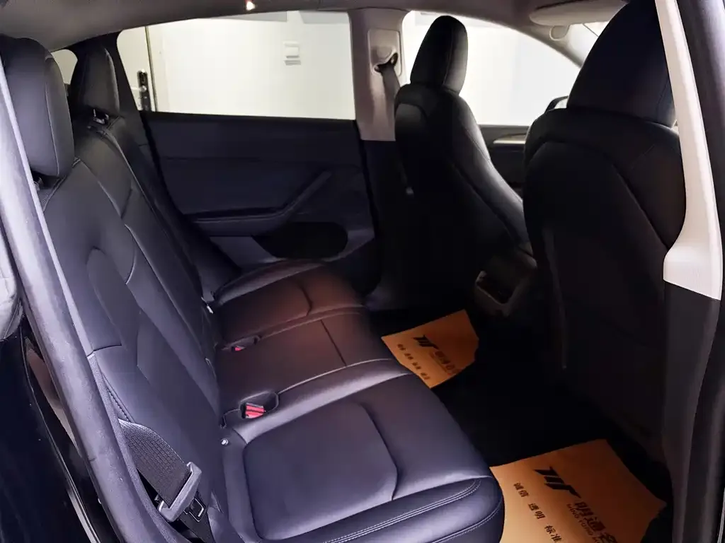 Tesla Model Y 2023 из CN, фото 4