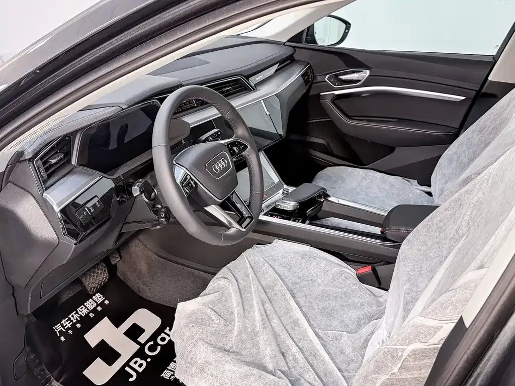 Audi e-tron 2026 из CN, фото 8