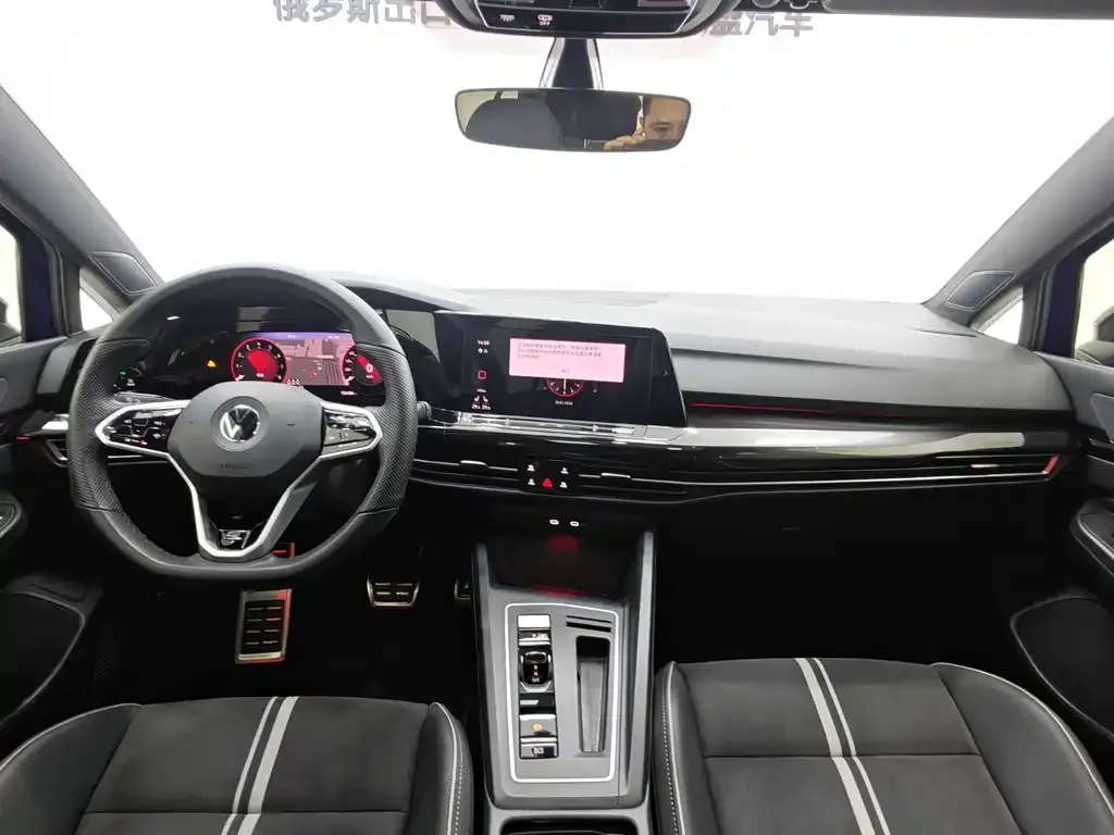 Volkswagen Golf 2023 из CN, фото 6