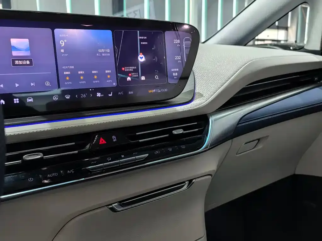 Buick Century 2024 из CN, фото 4