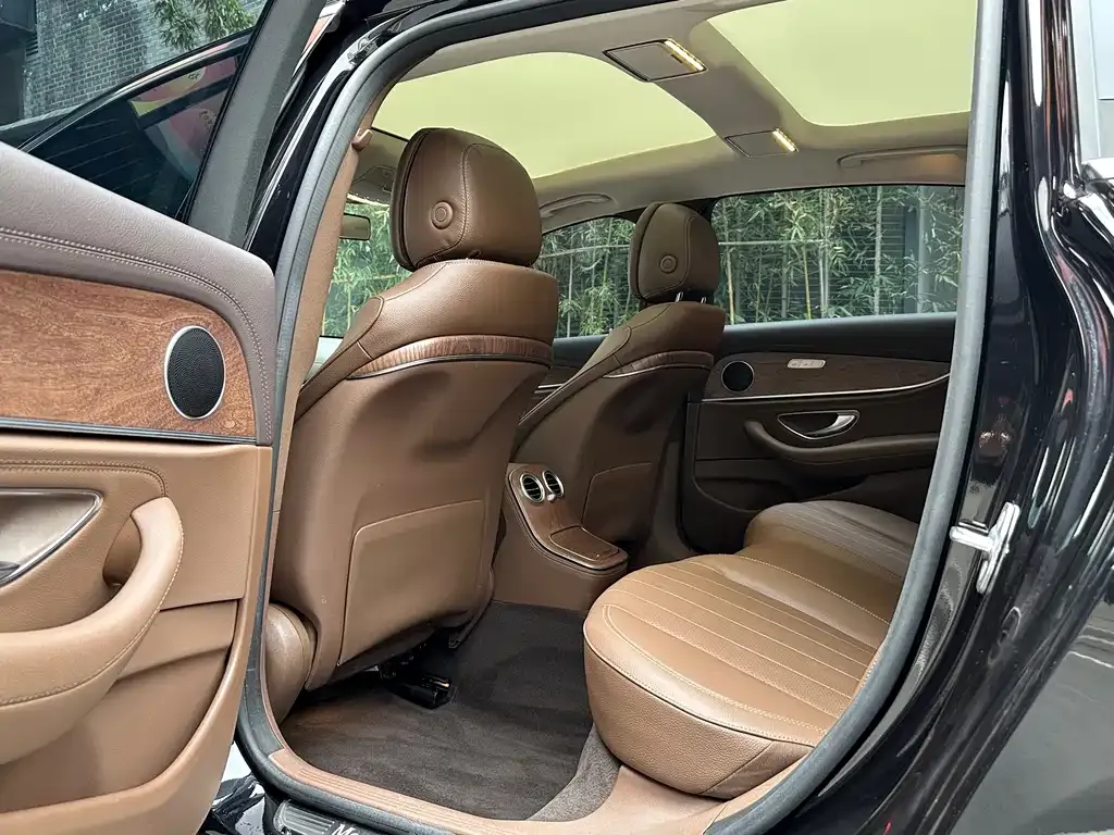 Mercedes-Benz E-Class 2022 из CN, фото 5