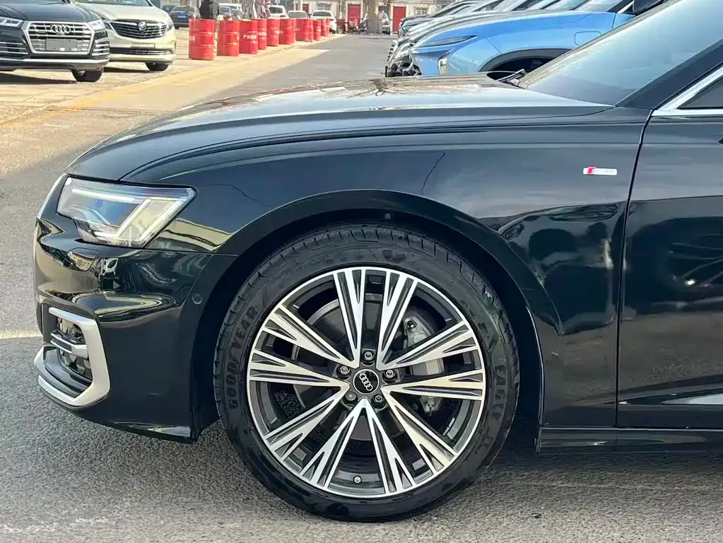 Audi A6L 2023 из CN, фото 9