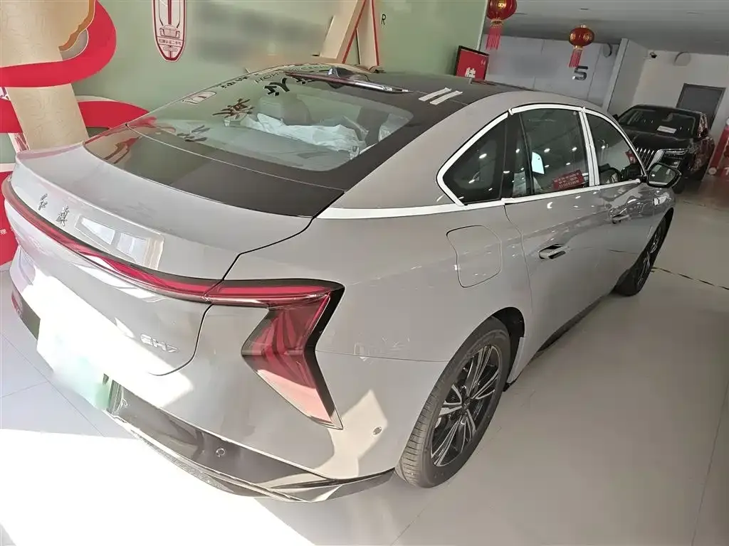 Hongqi EH7 — фото 10