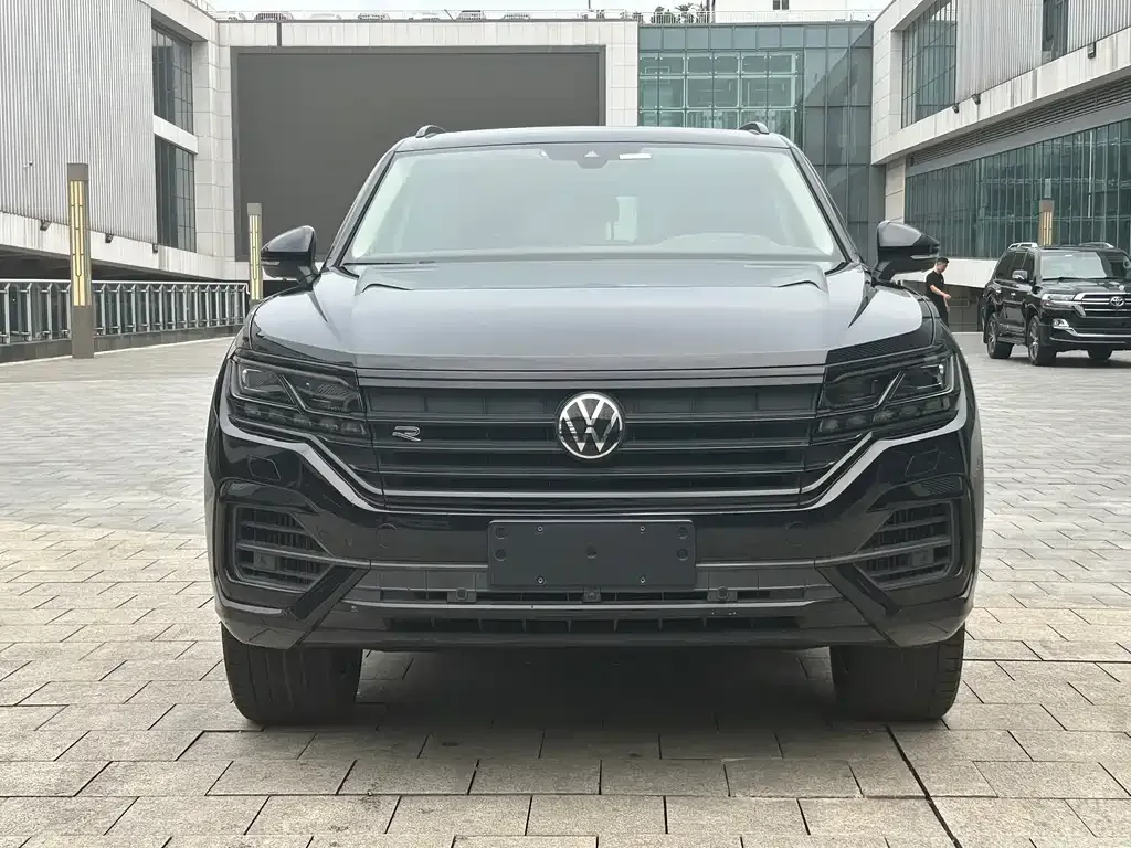 Volkswagen Touareg — фото 2