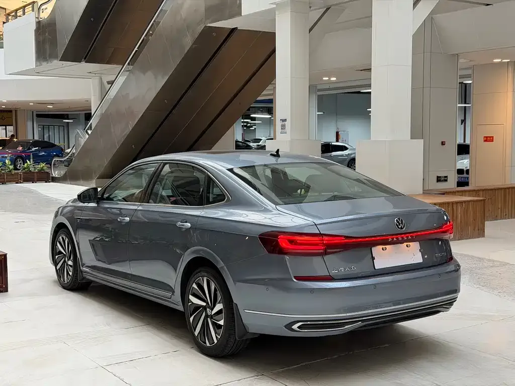 Volkswagen Passat 2021 из CN, фото 8
