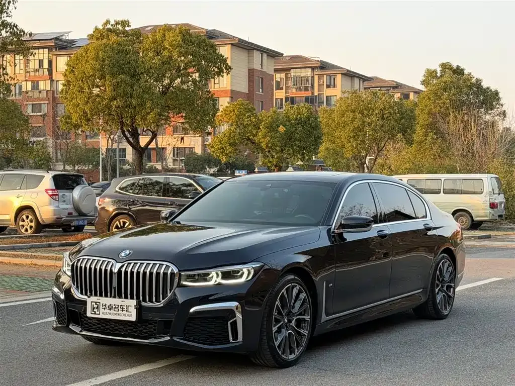 BMW 7 Series 2021 из CN, фото 1