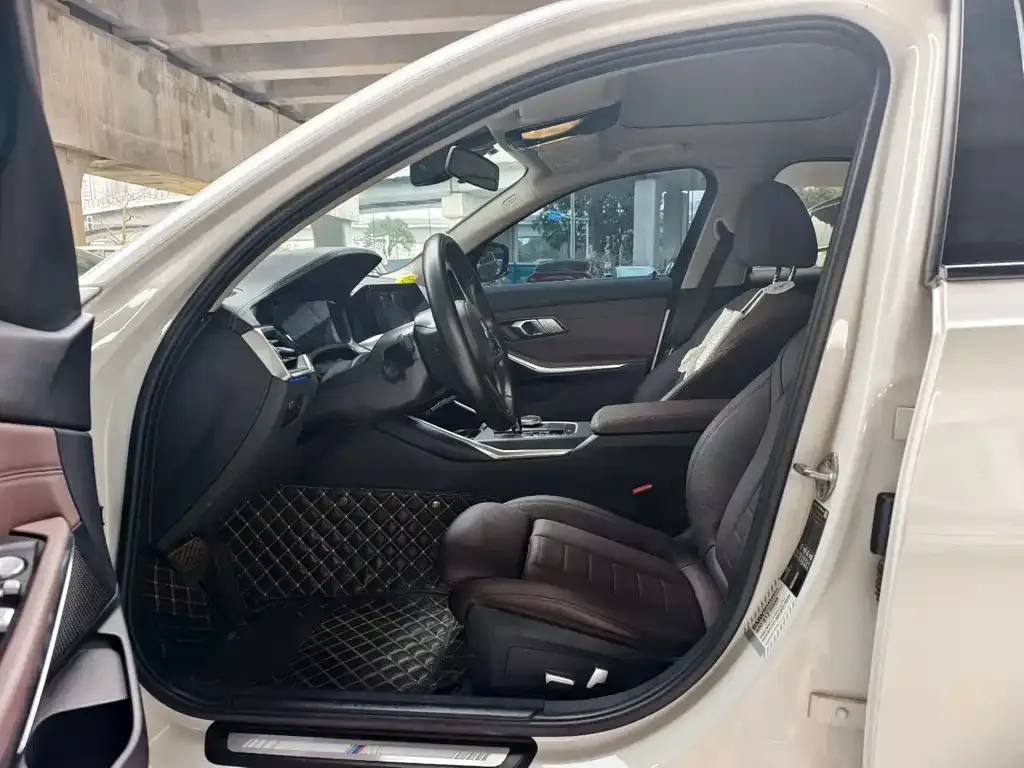 BMW 3 Series 2021 из CN, фото 5