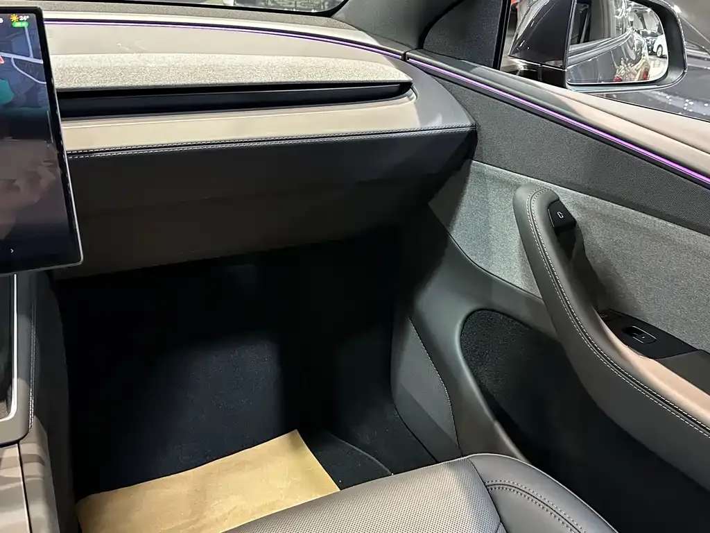 Tesla Model Y 2026 из CN, фото 7