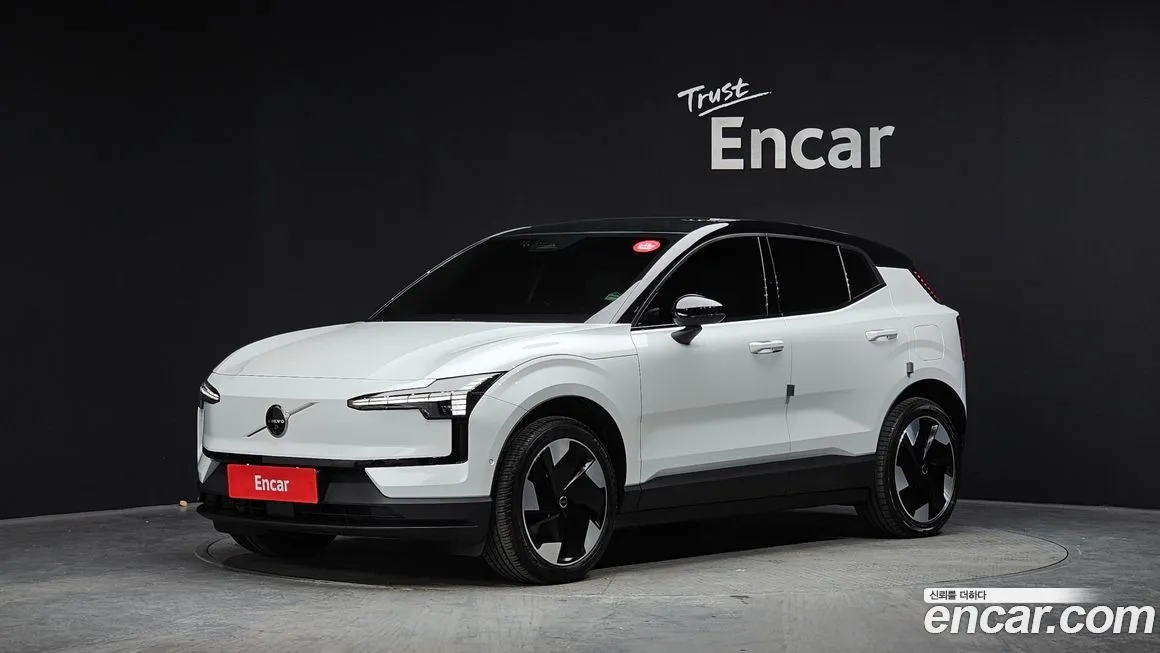 Volvo EX30 2025 из KR, фото 1