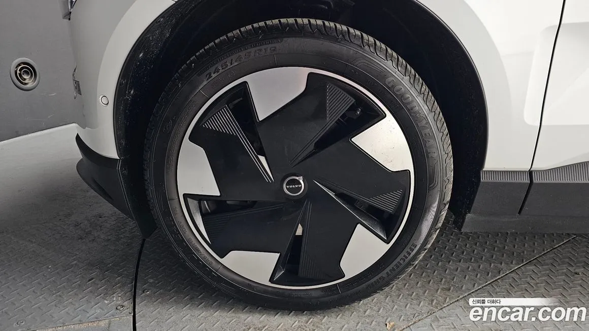 Volvo EX30 2025 из KR, фото 8