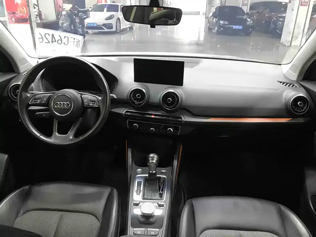 Audi Q2L e-tron 2021 из CN, фото 2