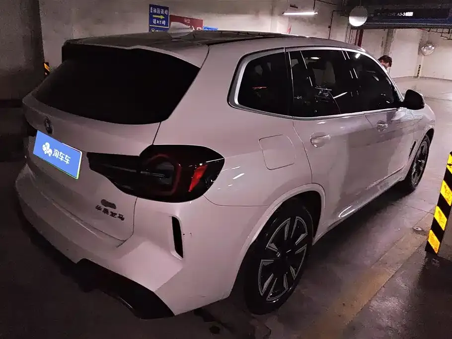 BMW iX3 2024 из CN, фото 4