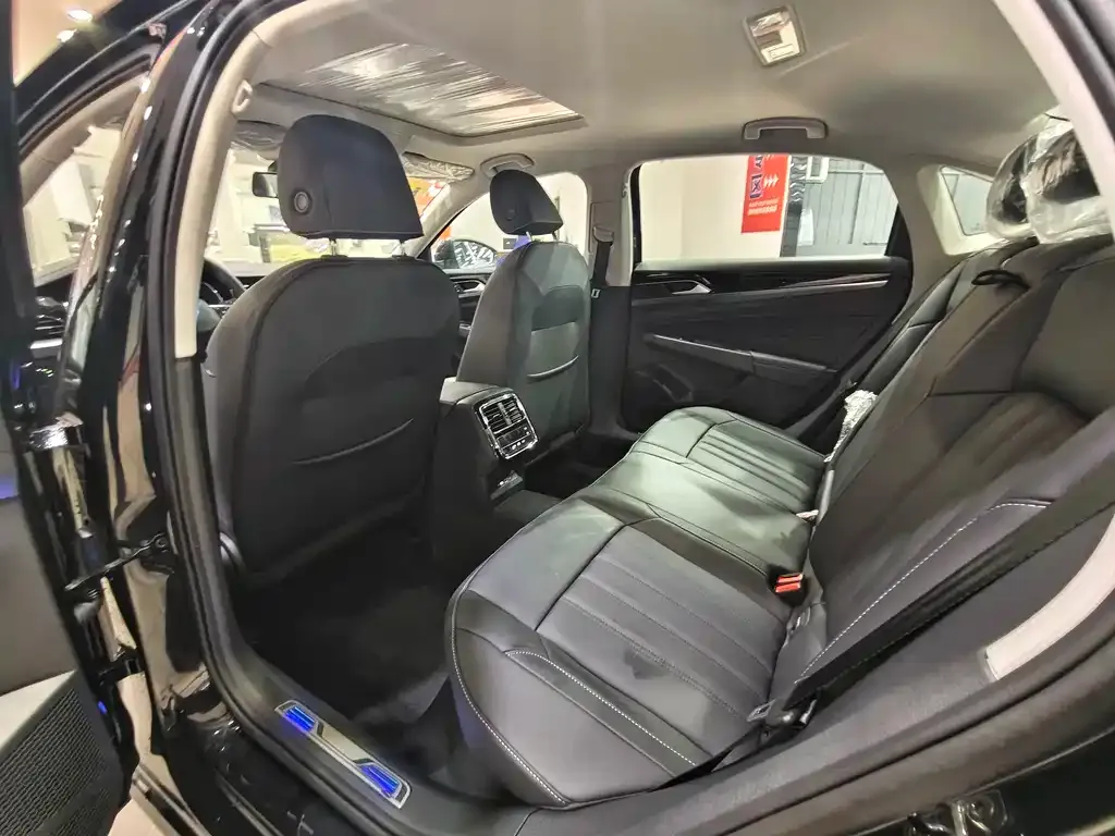 Volkswagen Passat New Energy 2025 из CN, фото 5