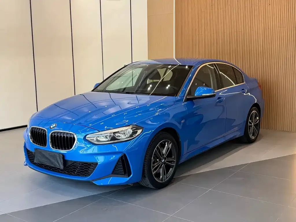 BMW 1 Series 2021 из CN, фото 1